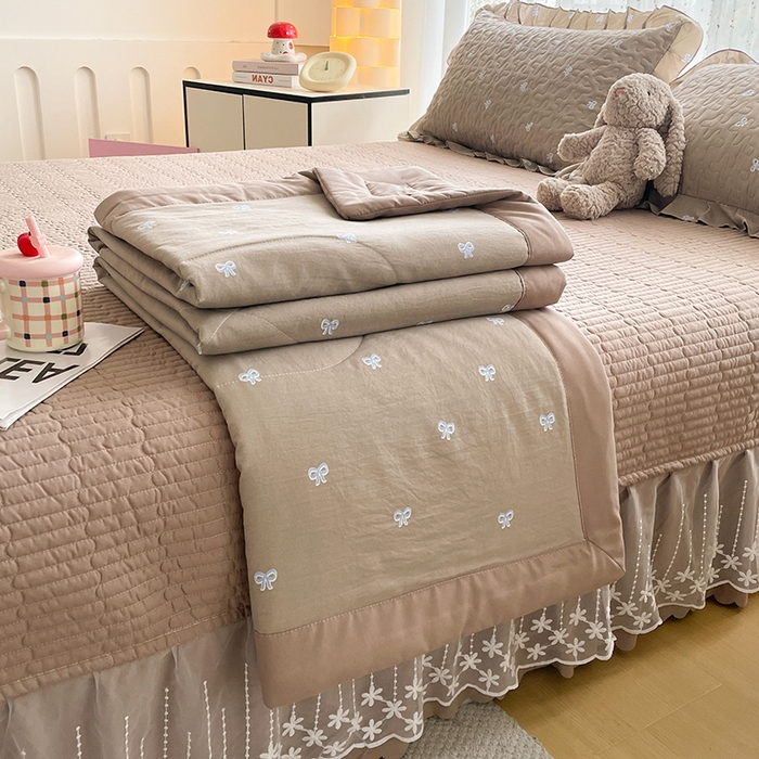 91家纺网 家纺一手货源 找家纺 （总）艺慕家纺 2026新款AB版水洗棉印花夏被床盖四件套