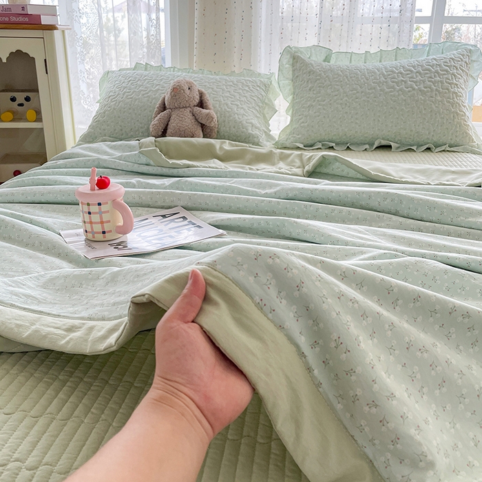 91家纺网 家纺一手货源 找家纺 艺慕家纺 2026新款直播热款古法仿棉AB版水洗棉印花双层蕾丝花边夏被床盖四件套 AB版-薄荷绿