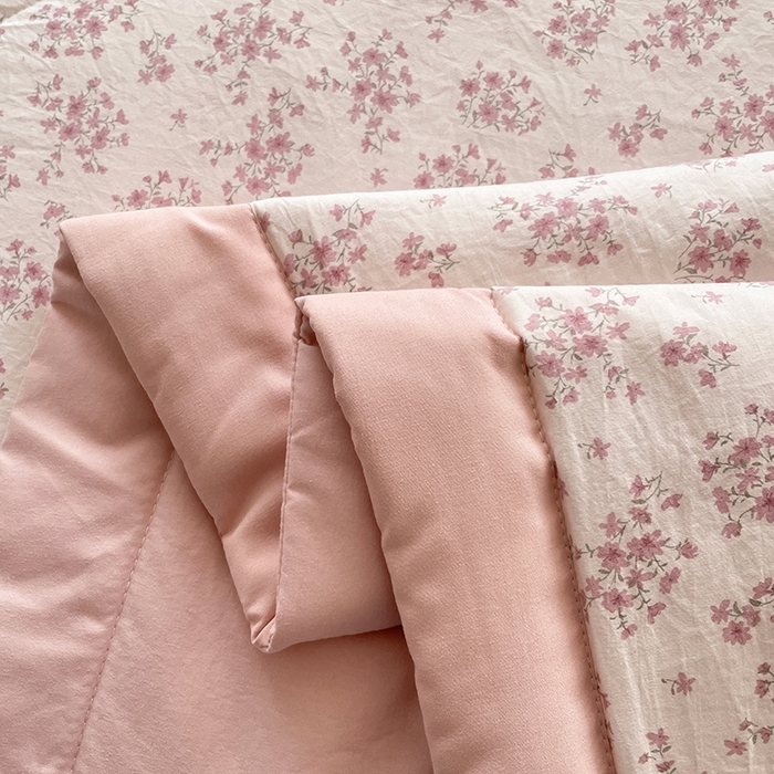 91家纺网 家纺一手货源 找家纺 艺慕家纺 2026新款直播热款古法仿棉AB版水洗棉印花双层蕾丝花边夏被床盖四件套 AB版-粉色樱花