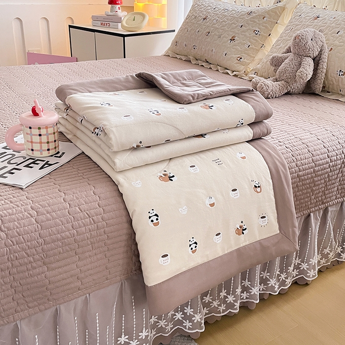 艺慕家纺 2026新款直播热款古法仿棉AB版水洗棉印花双层蕾丝花边夏被床盖四件套 AB版-可爱熊仔