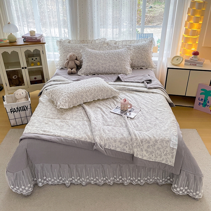 91家纺网 家纺一手货源 找家纺 艺慕家纺 2026新款直播热款古法仿棉AB版水洗棉印花双层蕾丝花边夏被床盖四件套 AB版-素影