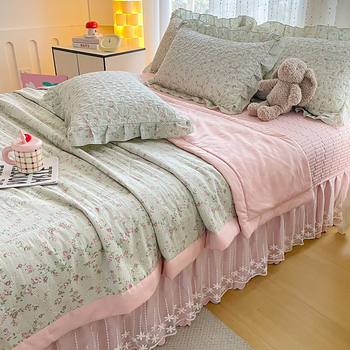 91家纺网 家纺一手货源 找家纺 艺慕家纺 2026新款直播热款古法仿棉AB版水洗棉印花双层蕾丝花边夏被床盖四件套 AB版-雾紫花蔓