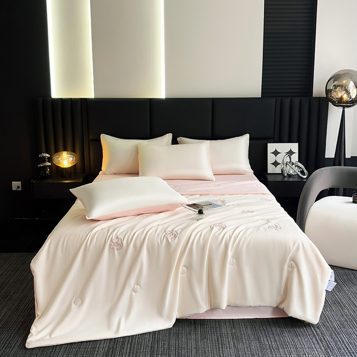 91家纺网 家纺一手货源 找家纺 暖意家纺 2026春夏新款水洗真丝夏被夏凉被空调被四件套 玫瑰花香-米粉