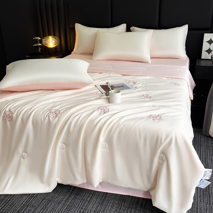 91家纺网 家纺一手货源 找家纺 暖意家纺 2026春夏新款水洗真丝夏被夏凉被空调被四件套 玫瑰花香-米粉