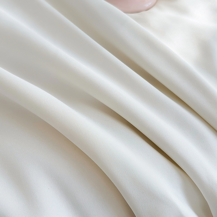 91家纺网 家纺一手货源 找家纺 暖意家纺 2026春夏新款水洗真丝夏被夏凉被空调被四件套 三只熊猫-米