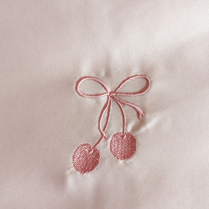 91家纺网 家纺一手货源 找家纺 暖意家纺 2026春夏新款水洗真丝夏被夏凉被空调被四件套 樱桃之恋 粉