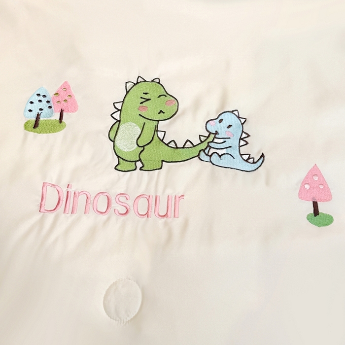 91家纺网 家纺一手货源 找家纺 暖意家纺 2026春夏新款水洗真丝夏被夏凉被空调被四件套 恐龙乐园-米