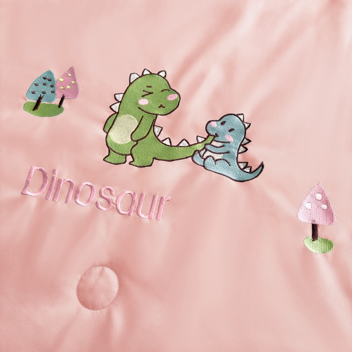 91家纺网 家纺一手货源 找家纺 暖意家纺 2026春夏新款水洗真丝夏被夏凉被空调被四件套 欢乐恐龙-粉