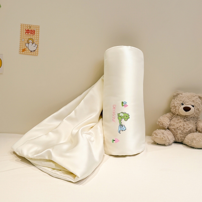 91家纺网 家纺一手货源 找家纺 暖意家纺 2026春夏新款水洗真丝夏被夏凉被空调被四件套 恐龙乐园-米