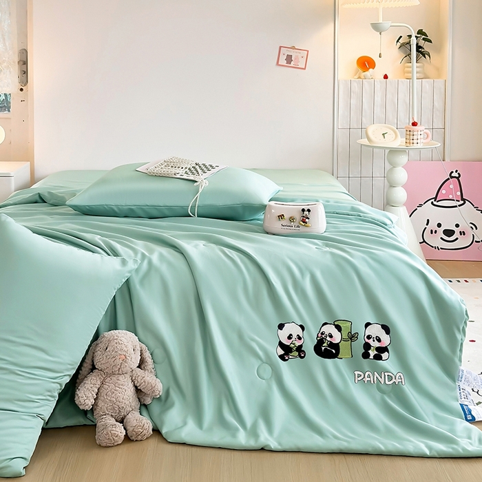 91家纺网 家纺一手货源 找家纺 暖意家纺 2026春夏新款水洗真丝夏被夏凉被空调被四件套 三只熊猫-绿