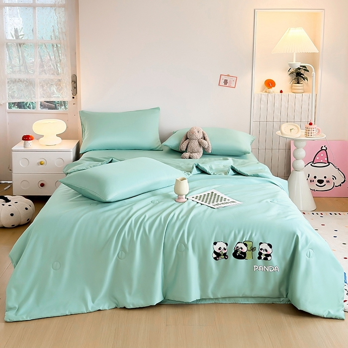 91家纺网 家纺一手货源 找家纺 暖意家纺 2026春夏新款水洗真丝夏被夏凉被空调被四件套 三只熊猫-绿