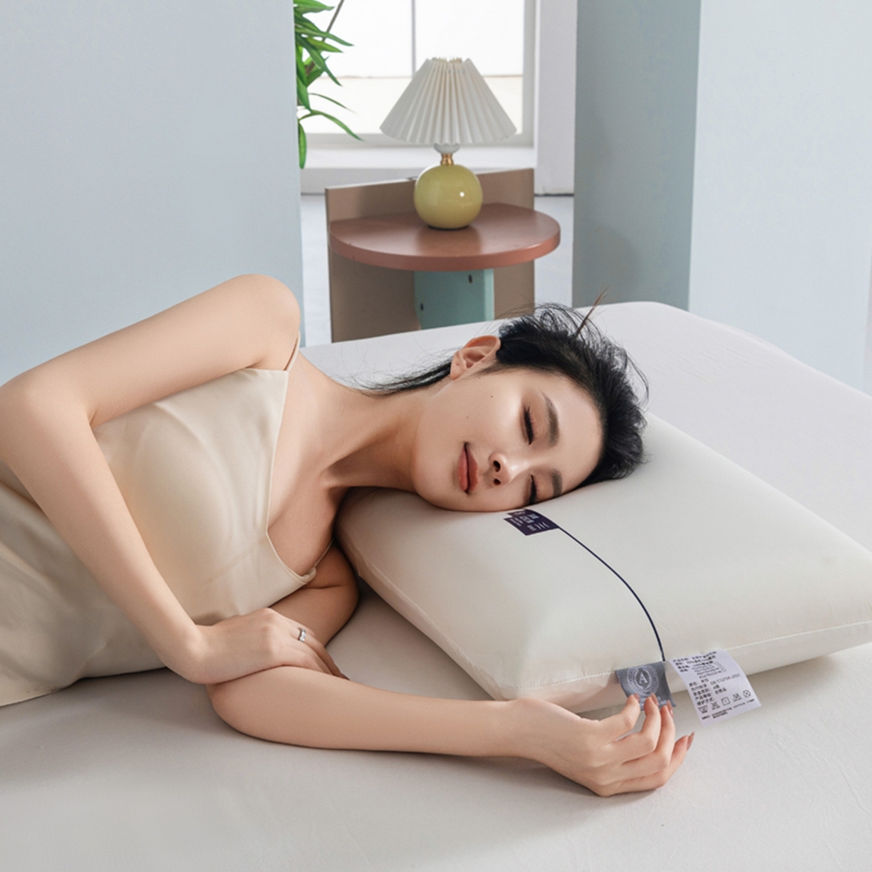 91家纺网 家纺一手货源 找家纺 （总）七夜居 2026新款某朵同款慢回弹深睡太空记忆枕芯面包枕 枕头枕芯记忆枕