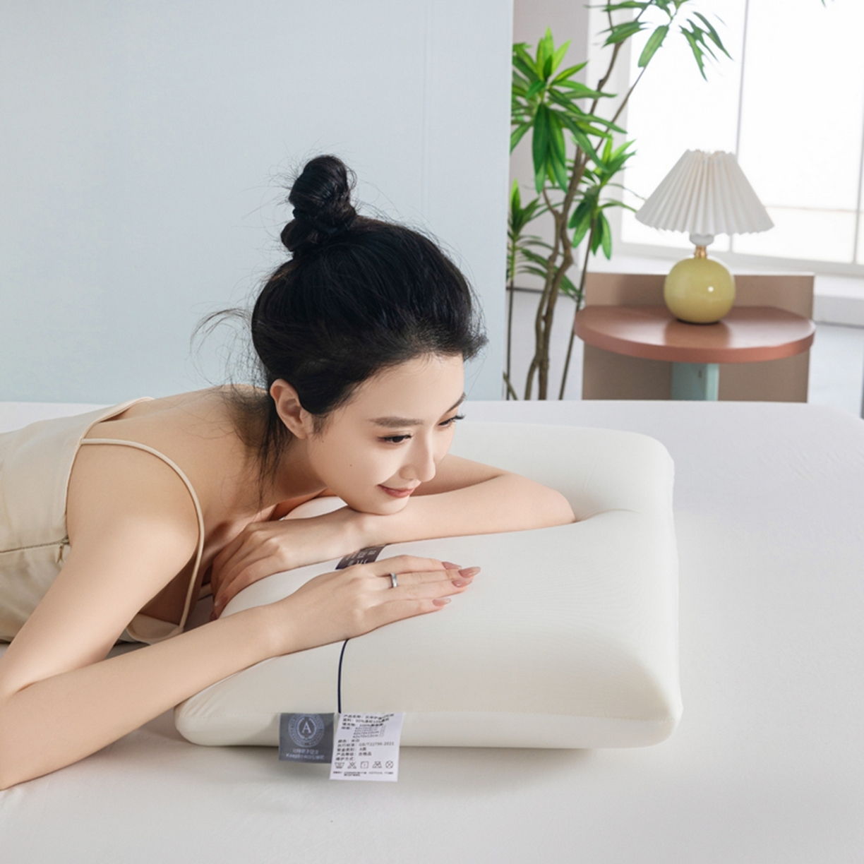 91家纺网 家纺一手货源 找家纺 （总）七夜居 2026新款某朵同款慢回弹深睡太空记忆枕芯面包枕 枕头枕芯记忆枕