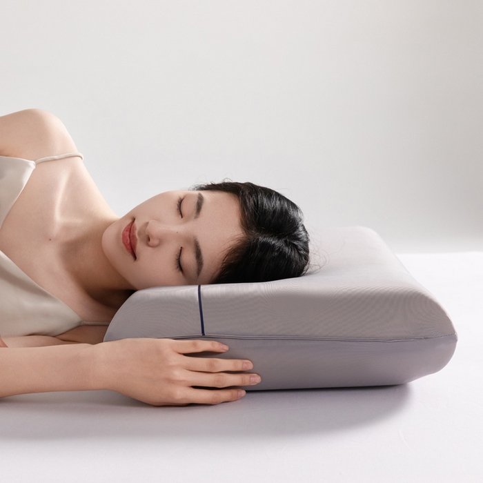 91家纺网 家纺一手货源 找家纺 七夜居 2026新款某朵同款慢回弹深睡太空记忆枕芯面包枕 枕头枕芯记忆枕 灰色