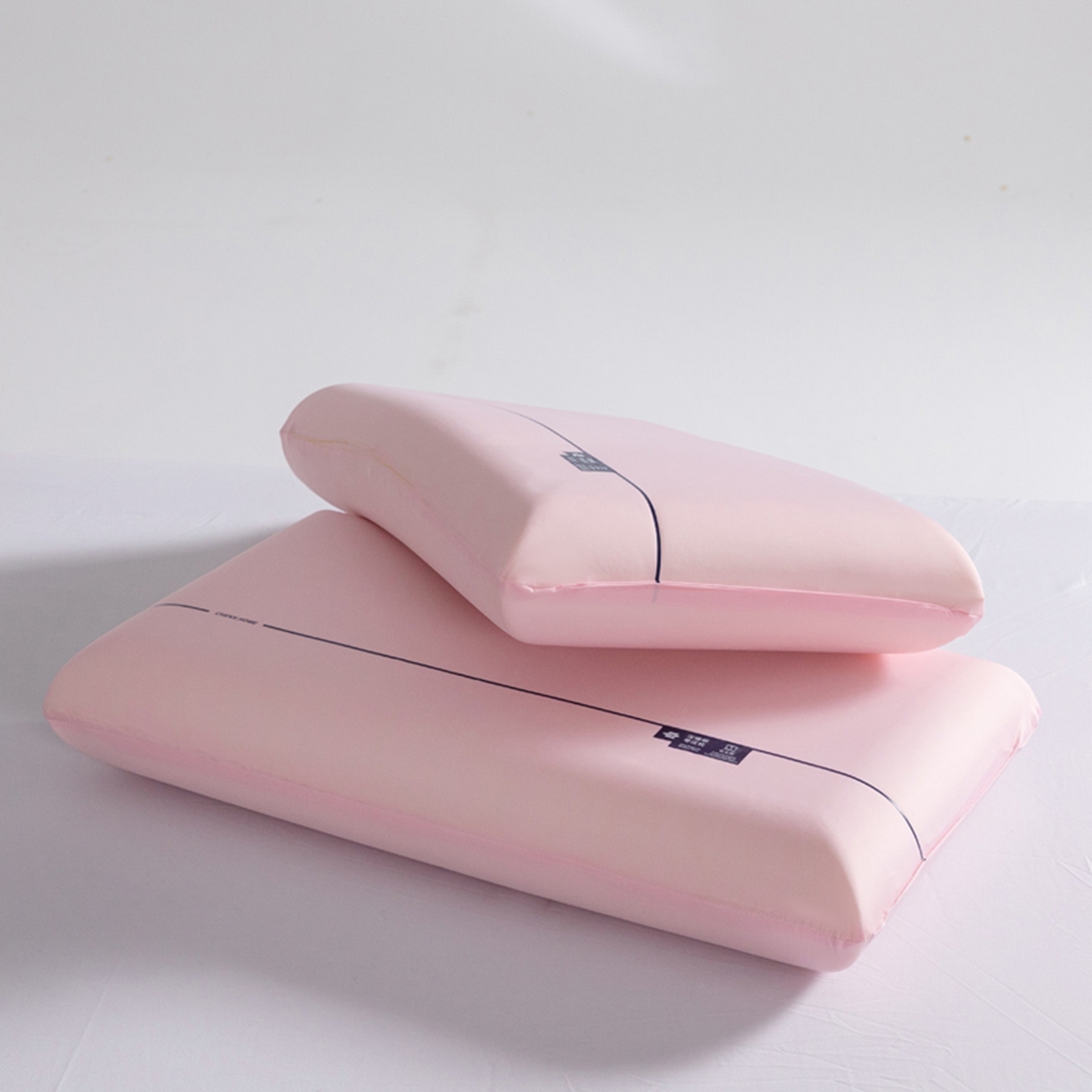 91家纺网 家纺一手货源 找家纺 七夜居 2026新款某朵同款慢回弹深睡太空记忆枕芯面包枕 枕头枕芯记忆枕 粉色