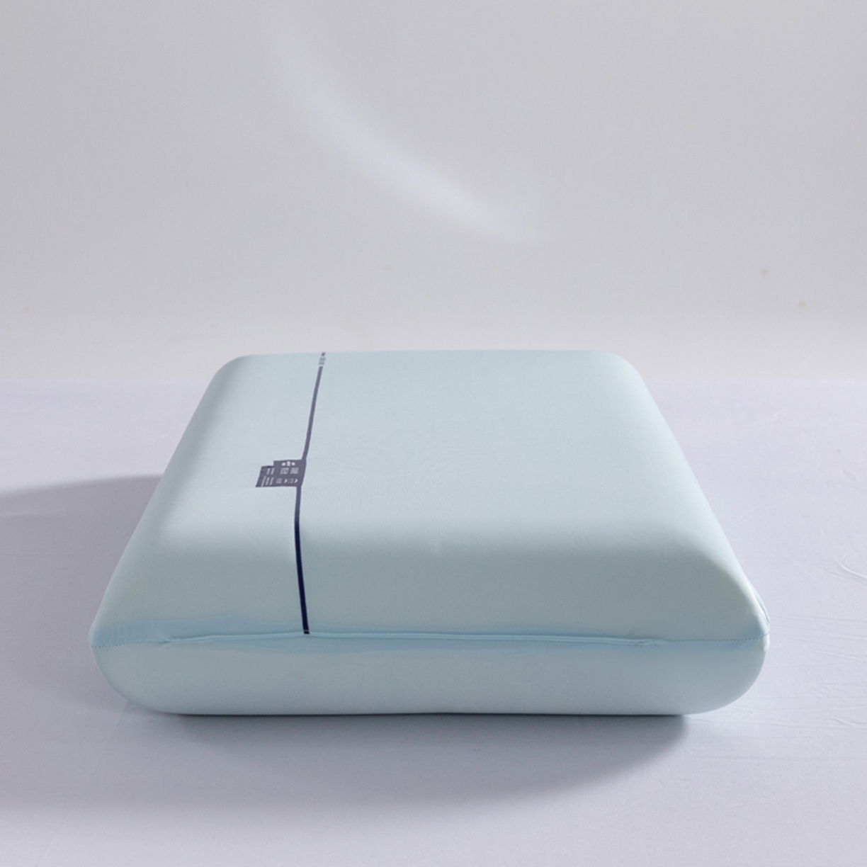 91家纺网 家纺一手货源 找家纺 七夜居 2026新款某朵同款慢回弹深睡太空记忆枕芯面包枕 枕头枕芯记忆枕 浅蓝