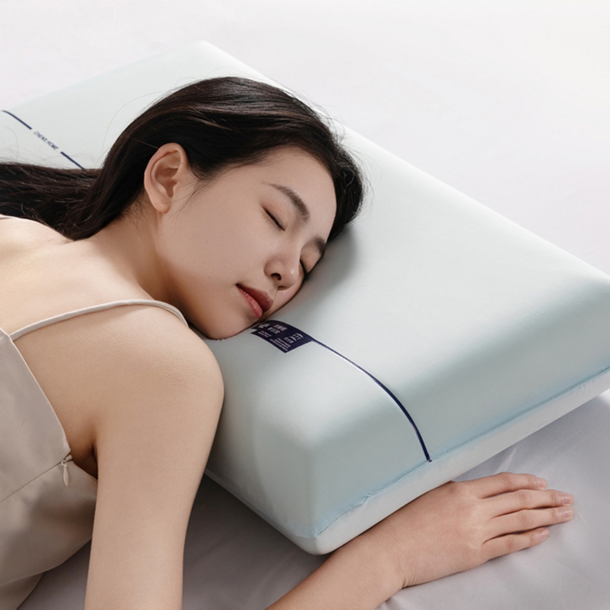 91家纺网 家纺一手货源 找家纺 七夜居 2026新款某朵同款慢回弹深睡太空记忆枕芯面包枕 枕头枕芯记忆枕 浅蓝