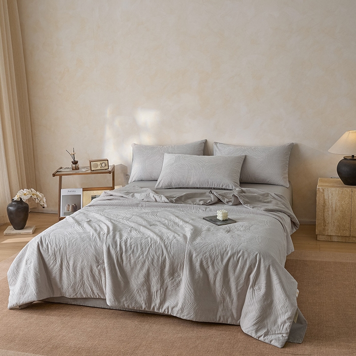 91家纺网 家纺一手货源 找家纺 一加一 2026新款全棉提花级简松弛大豆夏被-素棉云皱 布兰卡-银灰