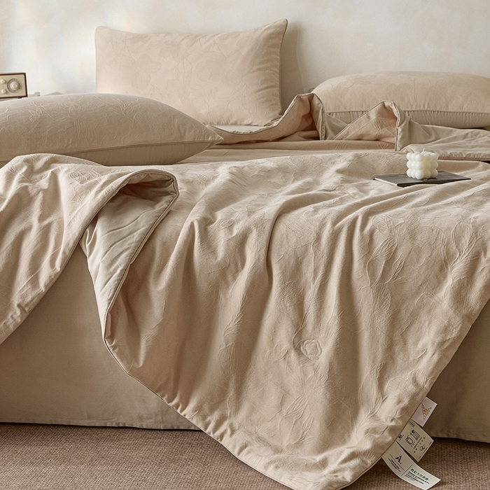 91家纺网 家纺一手货源 找家纺 一加一 2026新款全棉提花级简松弛大豆夏被-素棉云皱 花柔玉净