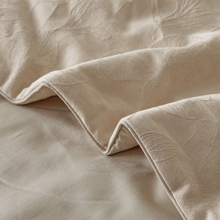 91家纺网 家纺一手货源 找家纺 一加一 2026新款全棉提花级简松弛大豆夏被-素棉云皱 花柔玉净