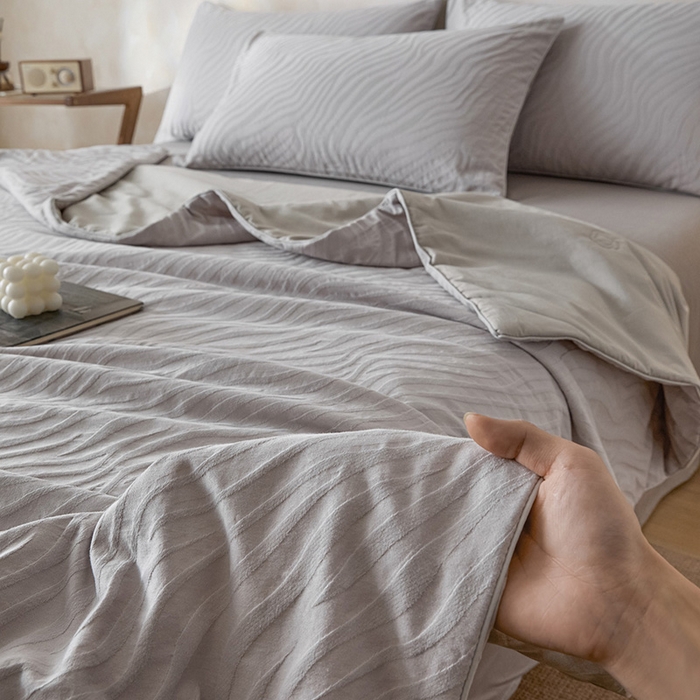 一加一 2026新款全棉提花级简松弛大豆夏被-素棉云皱 杰斯