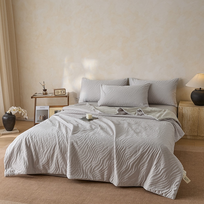 91家纺网 家纺一手货源 找家纺 一加一 2026新款全棉提花级简松弛大豆夏被-素棉云皱 杰斯