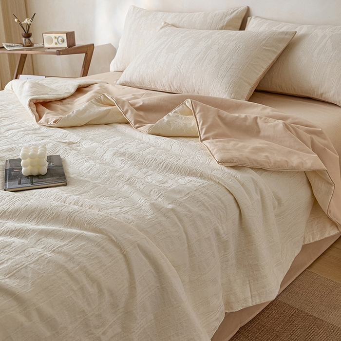 91家纺网 家纺一手货源 找家纺 一加一 2026新款全棉提花级简松弛大豆夏被-素棉云皱 里约