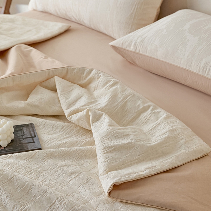 91家纺网 家纺一手货源 找家纺 一加一 2026新款全棉提花级简松弛大豆夏被-素棉云皱 里约