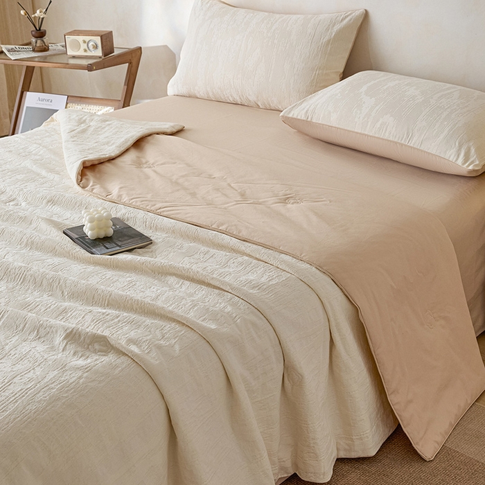 91家纺网 家纺一手货源 找家纺 一加一 2026新款全棉提花级简松弛大豆夏被-素棉云皱 里约