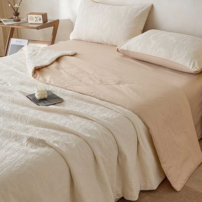 91家纺网 家纺一手货源 找家纺 一加一 2026新款全棉提花级简松弛大豆夏被-素棉云皱 里约