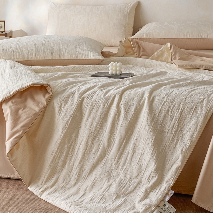 91家纺网 家纺一手货源 找家纺 一加一 2026新款全棉提花级简松弛大豆夏被-素棉云皱 里约