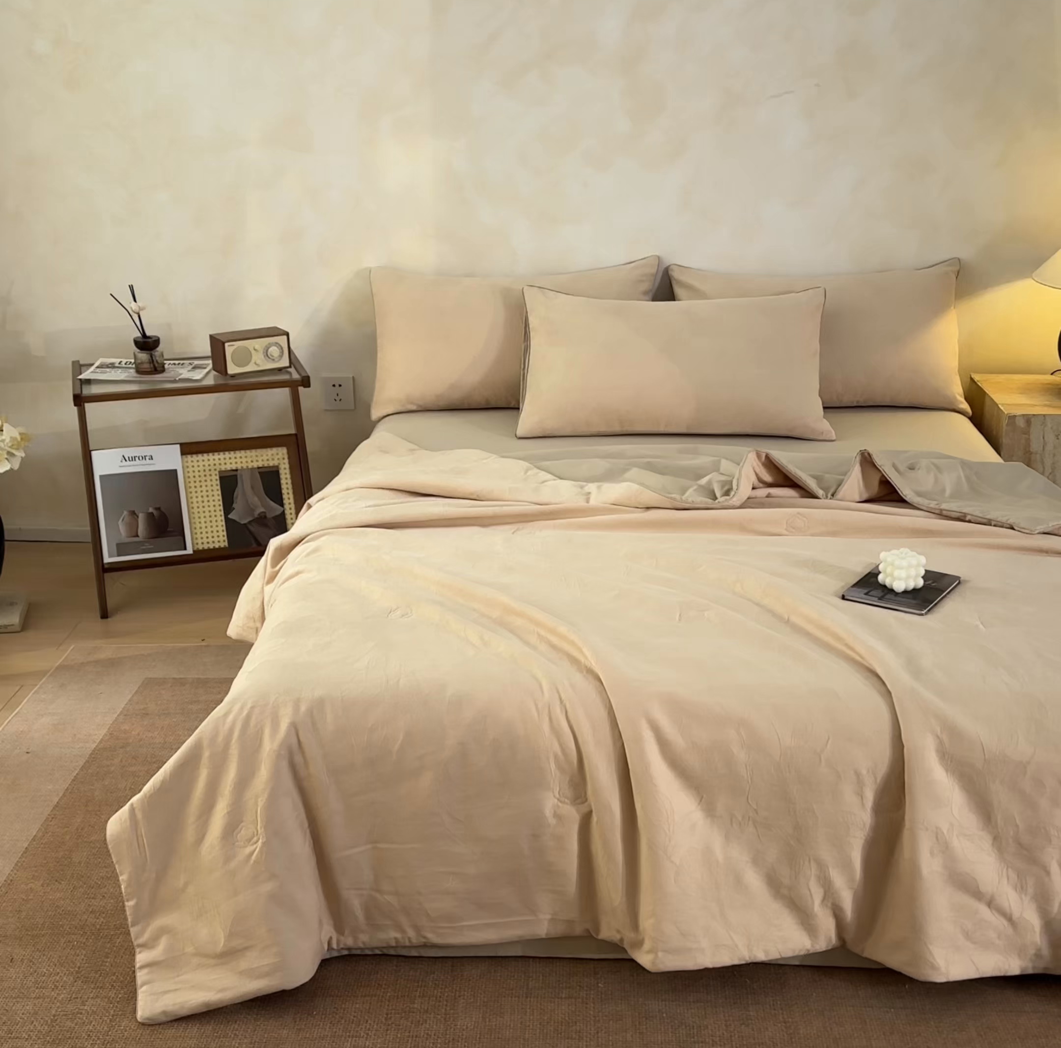 91家纺网 家纺一手货源 找家纺 一加一 2026新款全棉提花级简松弛大豆夏被-素棉云皱 梦幻花园