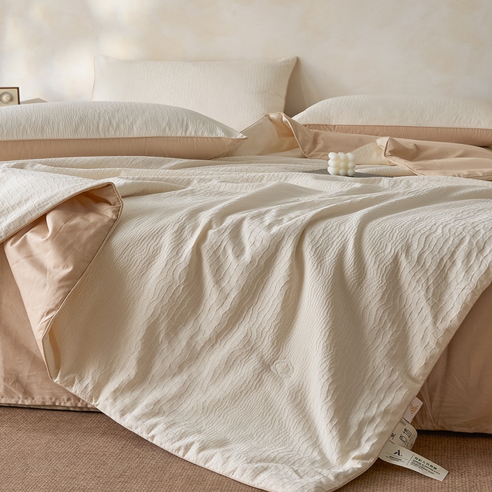 91家纺网 家纺一手货源 找家纺 一加一 2026新款全棉提花级简松弛大豆夏被-素棉云皱 石烁