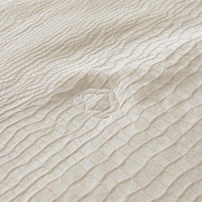 91家纺网 家纺一手货源 找家纺 一加一 2026新款全棉提花级简松弛大豆夏被-素棉云皱 石烁