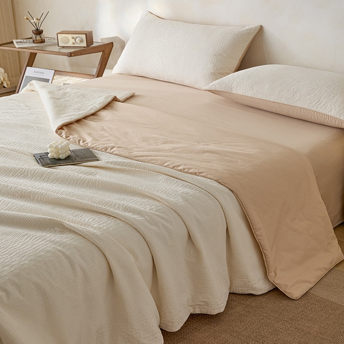 91家纺网 家纺一手货源 找家纺 一加一 2026新款全棉提花级简松弛大豆夏被-素棉云皱 石烁