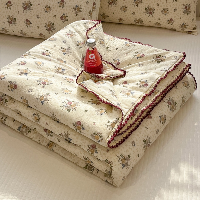 91家纺网 家纺一手货源 找家纺 （总）一加一 2026新款全棉小花边碎花大豆夏被-棉云花畔