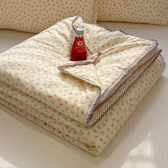 91家纺网 家纺一手货源 找家纺 （总）一加一 2026新款全棉小花边碎花大豆夏被-棉云花畔