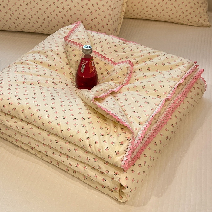一加一 2026新款全棉小花边碎花大豆夏被-棉云花畔 禾棠悦色