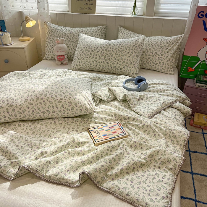 91家纺网 家纺一手货源 找家纺 一加一 2026新款全棉小花边碎花大豆夏被-棉云花畔 蓝莓兔