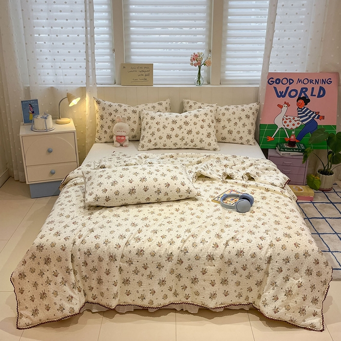 91家纺网 家纺一手货源 找家纺 一加一 2026新款全棉小花边碎花大豆夏被-棉云花畔 花月影