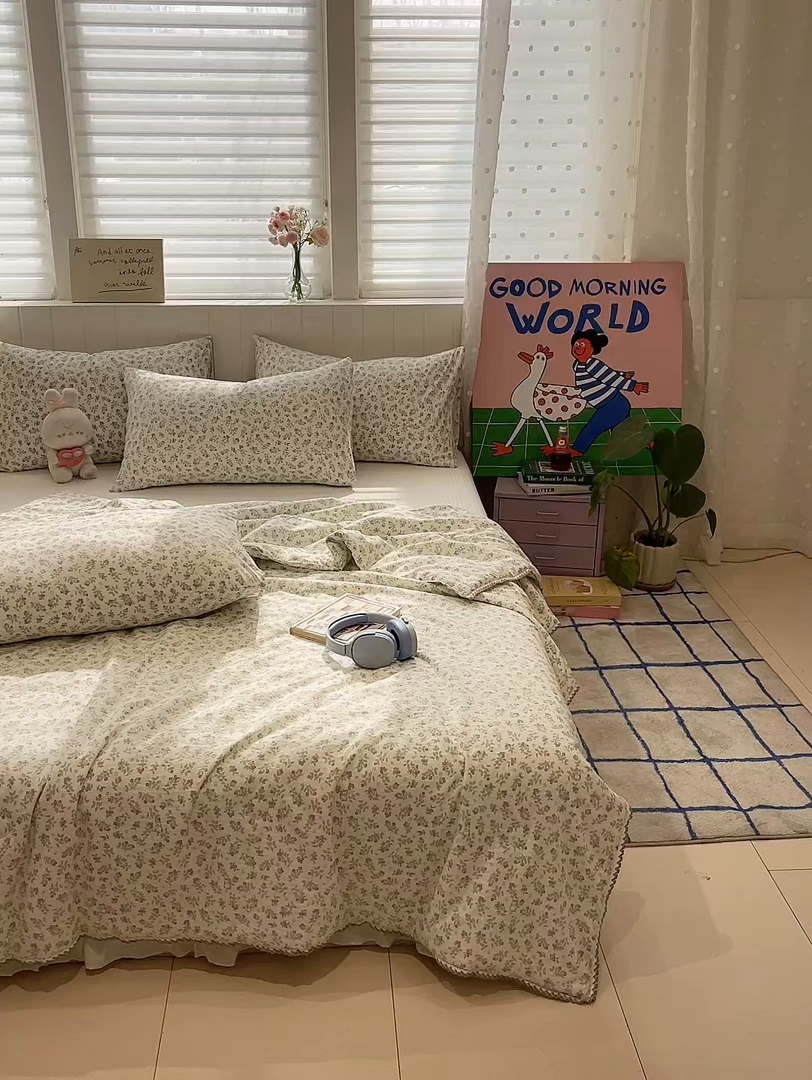 91家纺网 家纺一手货源 找家纺 一加一 2026新款全棉小花边碎花大豆夏被-棉云花畔 蓝莓兔