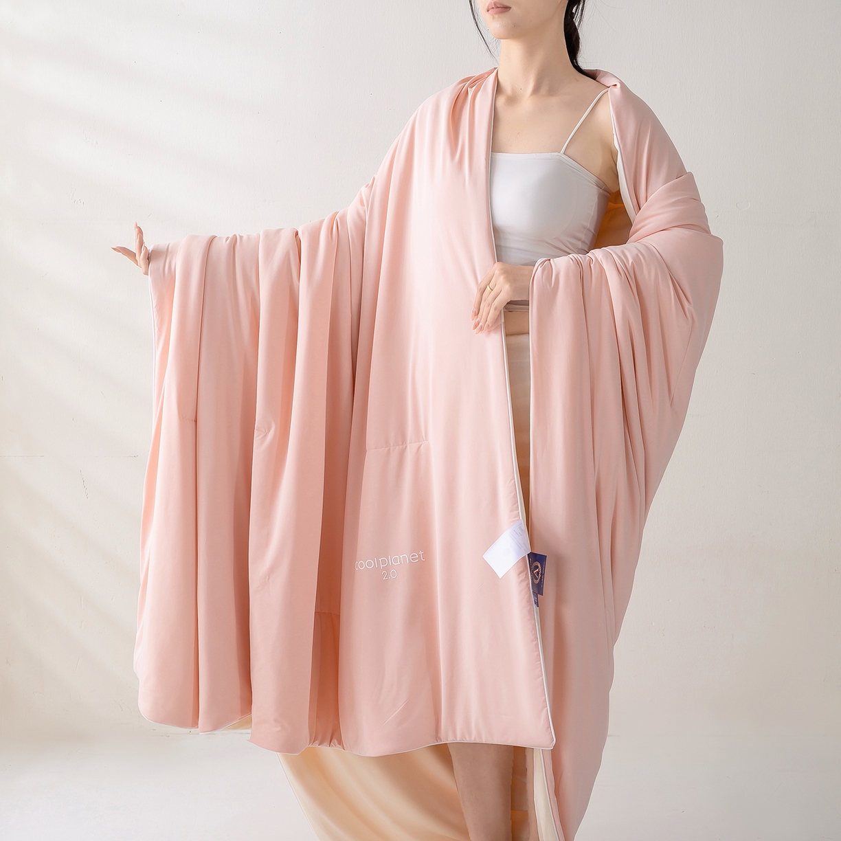 91家纺网 家纺一手货源 找家纺 眠势力 2026春夏新款锦氨凉感夏被深度睡眠夏凉被被子被芯冰淇淋空调被 桃屿粉【凉感夏被】