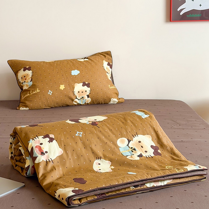 91家纺网 家纺一手货源 找家纺 （总）一加一 2026新款全棉印花KT大豆夏被-云朵抱抱KT