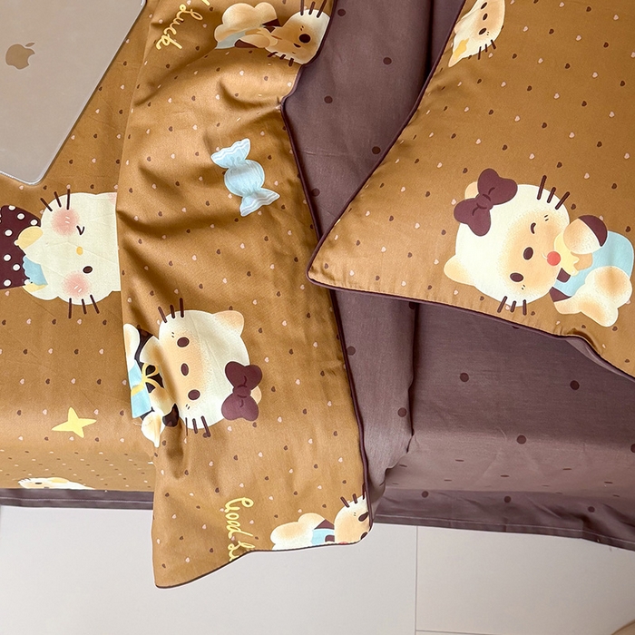 91家纺网 家纺一手货源 找家纺 一加一 2026新款全棉印花KT大豆夏被-云朵抱抱KT KT日记