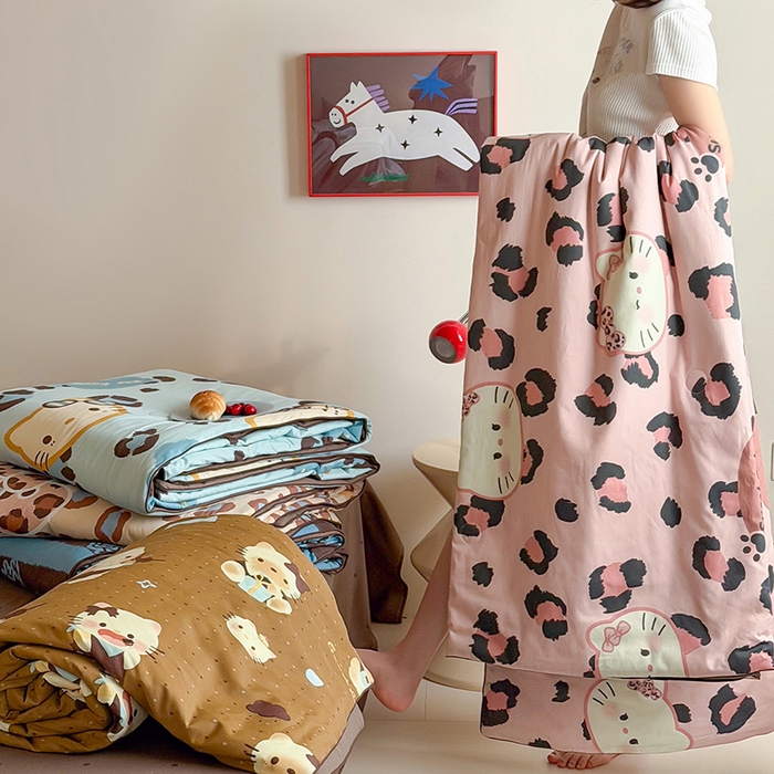 91家纺网 家纺一手货源 找家纺 一加一 2026新款全棉印花KT大豆夏被-云朵抱抱KT 组合图