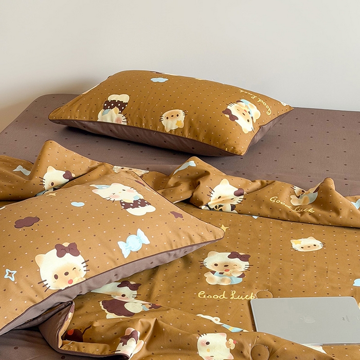 91家纺网 家纺一手货源 找家纺 一加一 2026新款全棉印花KT大豆夏被-云朵抱抱KT KT日记