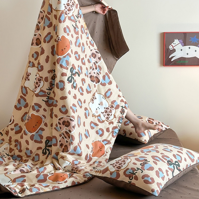 91家纺网 家纺一手货源 找家纺 一加一 2026新款全棉印花KT大豆夏被-云朵抱抱KT 狂野KT