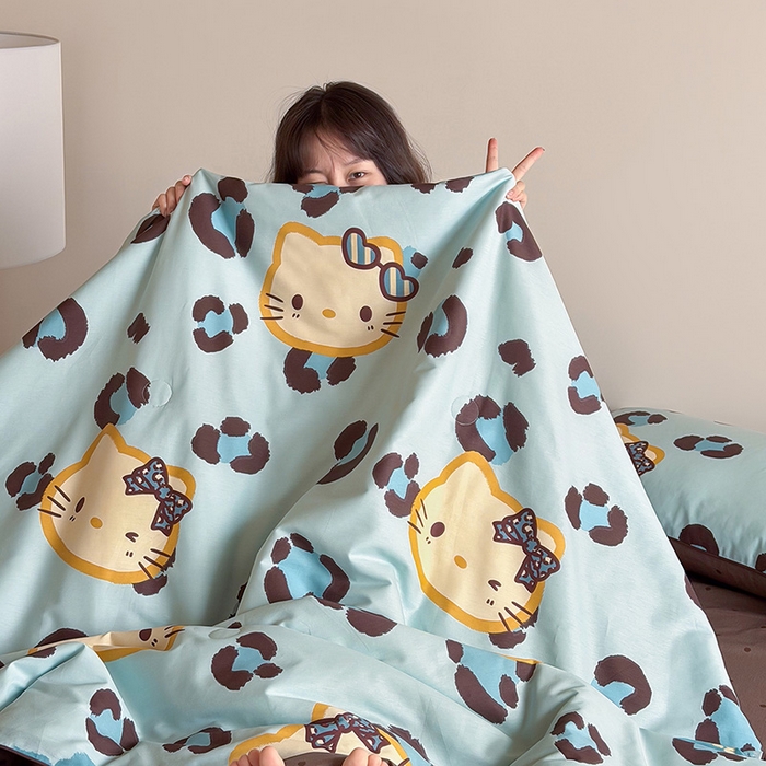 91家纺网 家纺一手货源 找家纺 一加一 2026新款全棉印花KT大豆夏被-云朵抱抱KT 蓝豹KT