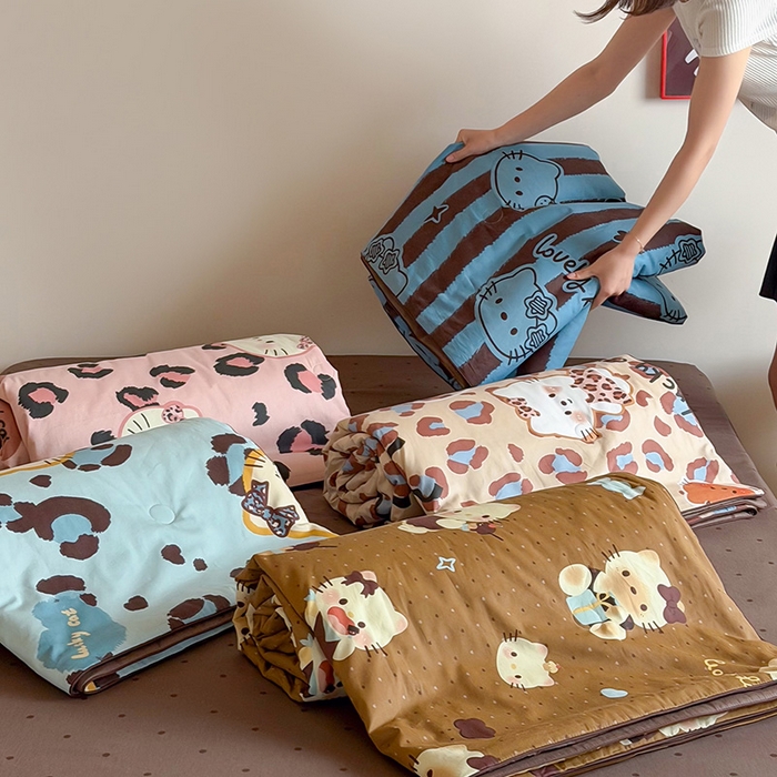 91家纺网 家纺一手货源 找家纺 （总）一加一 2026新款全棉印花KT大豆夏被-云朵抱抱KT