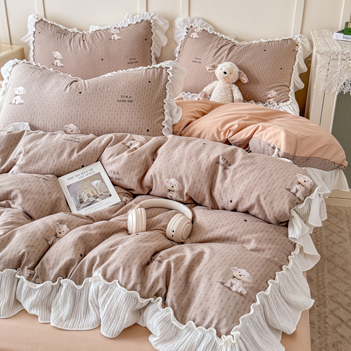 91家纺网 家纺一手货源 找家纺 橘子家 2026新款柔肤棉床单四件套 奶芙小狗